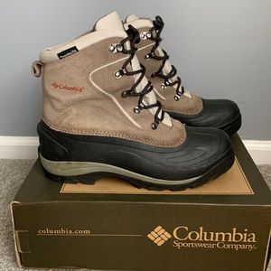 Womens Columbia Cascadian Summit Boots size 11